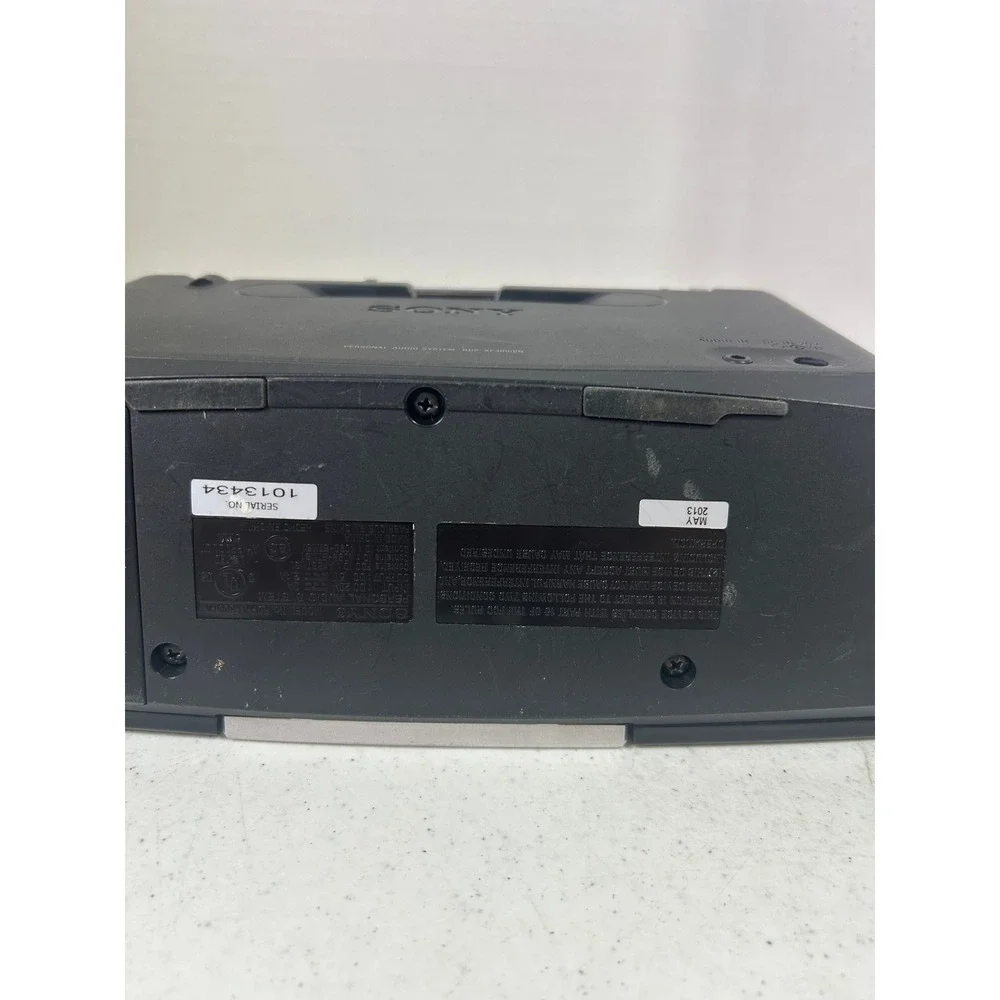 Sony RDP-XF300iN Personal Audio System‎ Speaker Lightning Dock FM Radio Black